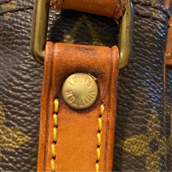 Auth LOUIS VUITTON Mono
Canvas Trocadero camera Crossbody. A rating MSRP $2700 - Picture 13 of 16